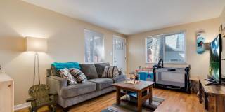 Roomy Sunnyside Duplex with Finished Basement in a Prime Location Gallery 6