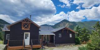 Long Realty & Property Management - Very Beautiful Cabin Close to Ski Resorts Gallery 1