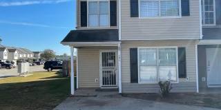 Spacious 4 Bedroom Townhome in Jackson with fenced backyard! Gallery 1