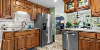 302 E Wilson Ave Gallery 1