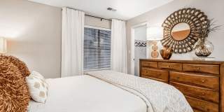 Affordable Housing - Paces Pointe Apartment Homes Gallery 15