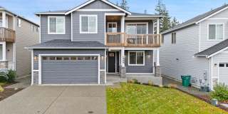 Newer 4-Bedroom Home in Bremerton Gallery 1