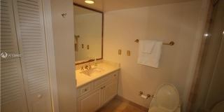 5151 COLLINS AV Gallery 20