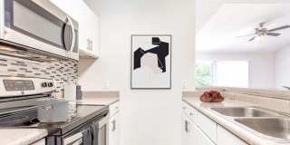 Sailpointe at Lake Norman Apartment Homes Gallery 45