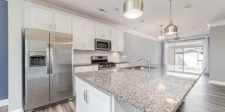 Charming 2BR Townhome in Charlotte Gallery 13