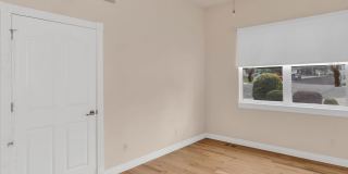 Beautiful & Spacious 4Bd 3.5Bath Home w/An Occupied Mother in Law Suite on Lower Level Gallery 113