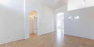 12471 W Holly Street Gallery 23