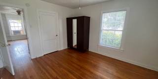3bed/1bath House - Two Blocks from Campus Gallery 12