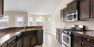 Spacious 4-Bedroom Home - Great Location Gallery 8