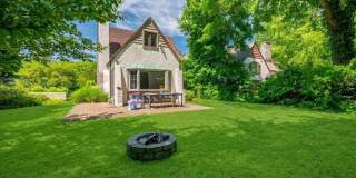 Elegant 3 Bedroom Tudor with Flexible Living Space Elegant 3 Bedroom Tudor with Flexible Living Space Gallery 37