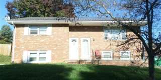 2 Bedroom, 1 Bath Duplex Gallery 1