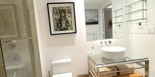 6000 Collins Avenue Gallery 28