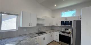 5032 Serrania Avenue Gallery 3