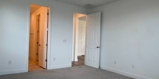 Beautiful 3 Bedroom Home in Grand Hollow with Resort-Style Amenities! Gallery 31
