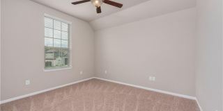 2525 Portland Avenue Gallery 18