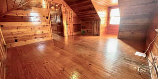 Very Unique 5 Bedroom Home on Large Lot Gallery 49