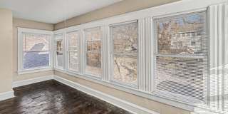 MOVE IN SPECIAL* $250 Off First Full Month's Rent OR Free 55in TV! Gallery 11
