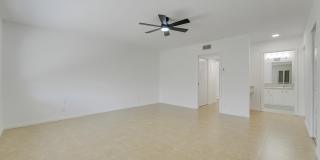 1142 W Circle Ter W Gallery 20