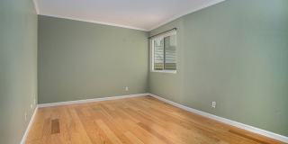 370 Santa Clara Ave #1  - 2 bedroom | 1 bath | Condo | Lower unit Gallery 15