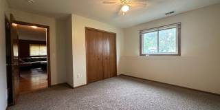 3 Bedroom Home in Maple Grove Gallery 15