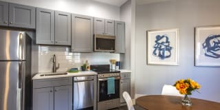 The 6Hundred Gallery 37