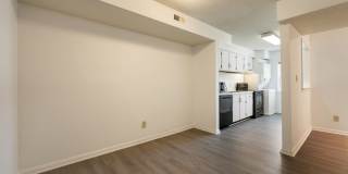 Updated 2BR/2.5BA in Fantastic Chapel Hill Location! Convenient to I-40! Gallery 5