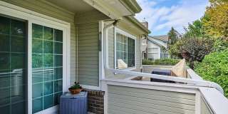 Charming 4BR Townhome in Thornton Gallery 26