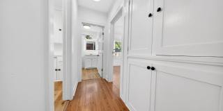 5225 De Longpre Ave. Gallery 23