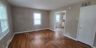 1223 N Cottage Gallery 12