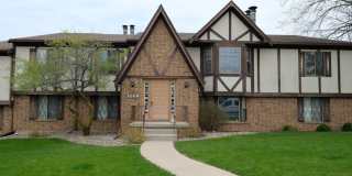 Full Featured unit in quiet complex. In unit laundry, garage, pool. Gallery 1