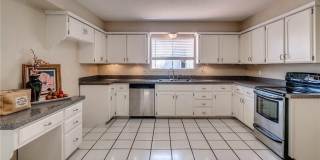 1533 Glenbrook Drive Gallery 16