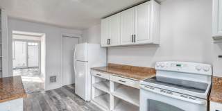 Newly Renovated 3 Bedroom, 1 Bathroom Townhouse Gallery 5