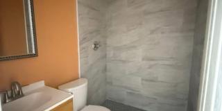 810 1/2 West 7th Street Gallery 1