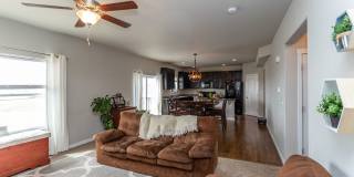 Exquisite 2-Story Home: Luxury Living in Tranquil Cul-de-Sac Setting!! Gallery 15