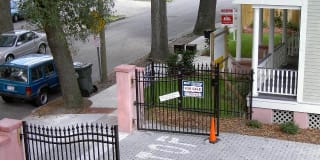 406 E 38th St. Gallery 15