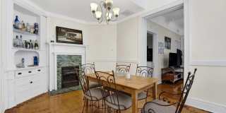 2522 North Burling Street Gallery 14