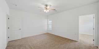 Gorgeous 3 Bedroom Home in SunRiver 55+ Community! Gallery 32