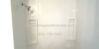 Large 3 bedroom 1.5 bath w/ 2 living areas, bonus room and Laundry room Gallery 5
