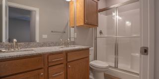 Spacious 3 BR/2 BA in Pea Ridge Gallery 25
