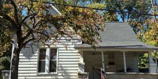 4 bedroom, 2 bath home on North Side of Bloomington: Available August 2027! Gallery 1