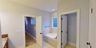 Custom 4 BD/2.5 BA Home with Community Pool, Water Access and Day Dock! Gallery 22