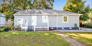 3 bed 1 bath Cottage in West Pensacola Gallery 1