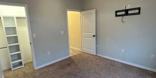 Stunning and Spacious 4 Bed Home! Parkview School District! Gallery 19