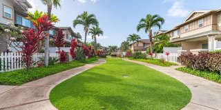 PRIME CORNER UNIT WITH CENTRAL AC!!! 3BR, 2.5BA WITH 2-CAR GARAGE Gallery 3