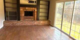 1018 WILLOWLEAF Way Gallery 9