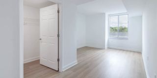1800 Oak Apartments Gallery 104