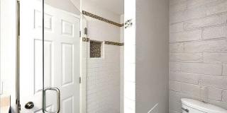 451 Dela Vina Ave Apt 405 Gallery 1