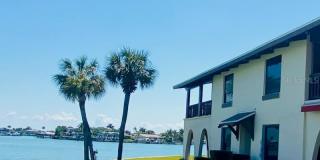 542 PLAZA SEVILLE Court Gallery 21
