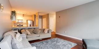 2007 CLIPPER PARK Road unit: 212 Gallery 1