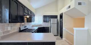 East El Paso Split Tri-Level 3 bed/2 bath Refrig A/C with bonus loft! Gallery 11